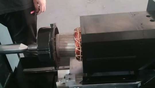 電機合裝 電機合裝